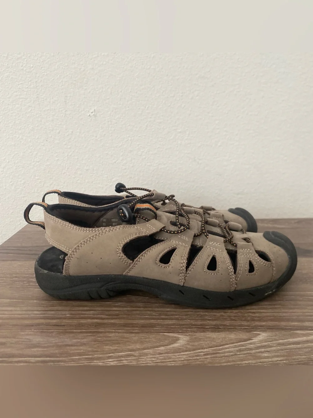 Earth Spirit Mens Jake Fisherman Sandals Closed Toe Elastic Bungee Laces Size 7